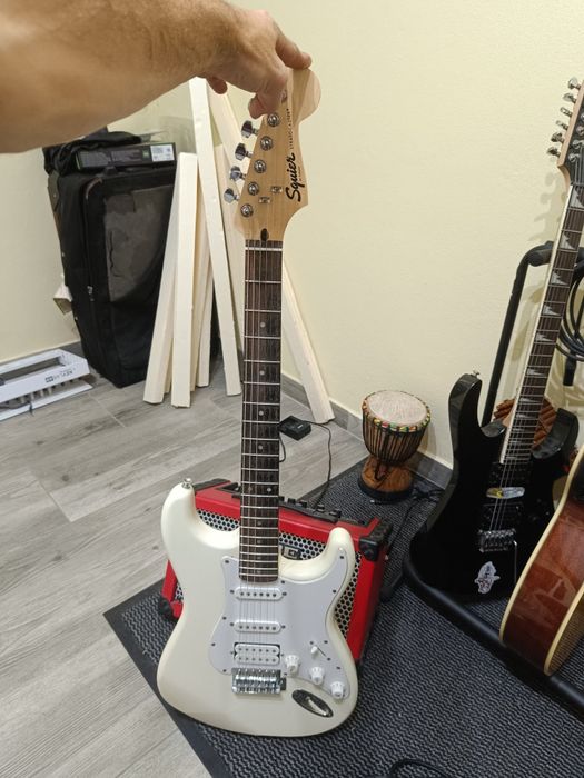 Guitarra Squire by Fender