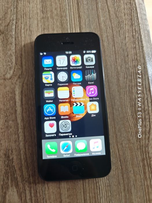 iPhone 5 16Gb з коробкою