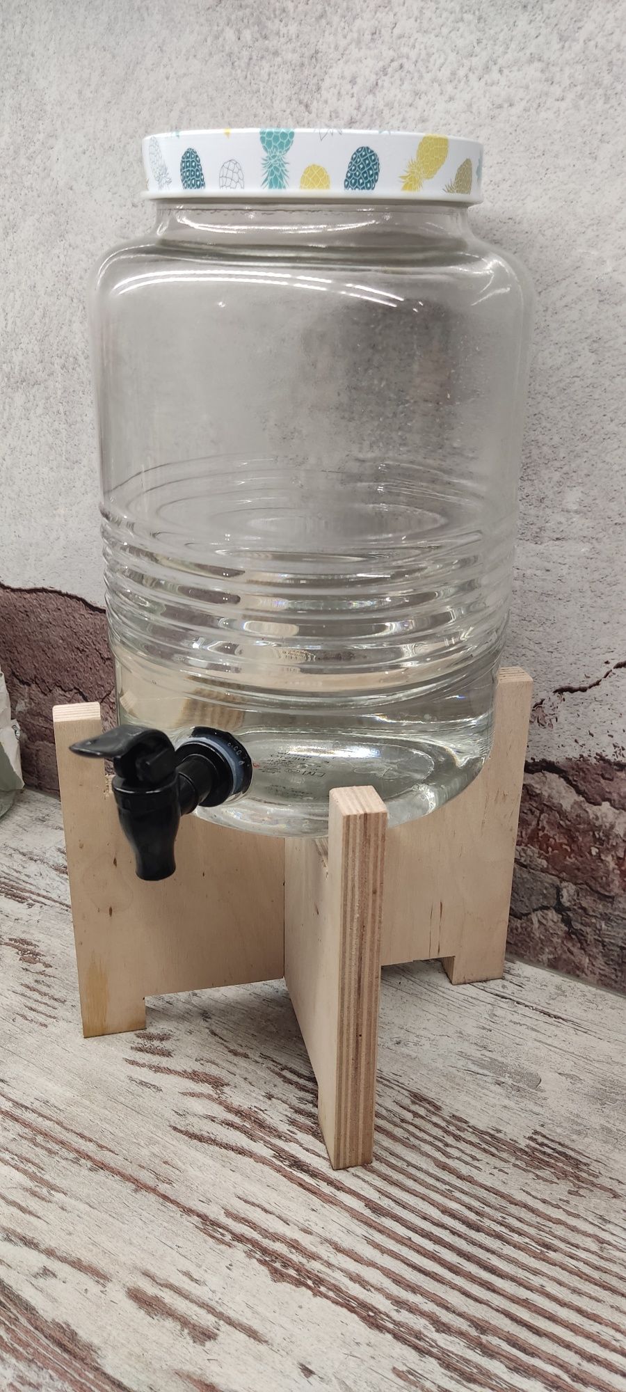 Słój szklany na wodę lemoniadę 5 l z podstawką drewnianą
