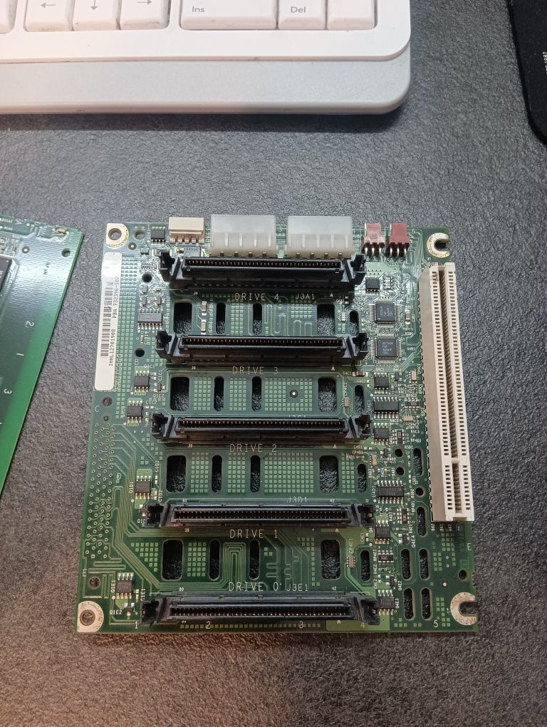 Intel server board SCSI RAID Controller Drive Backplane