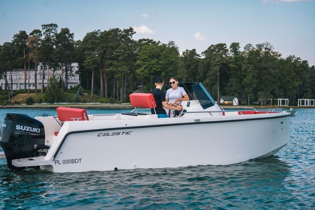Nowa łódź motorowa kabinowa, motorówka 8 metrów - Celestic S26