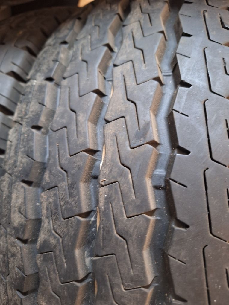 Продам шини 205 75 16с Firestone ,в стані нових
