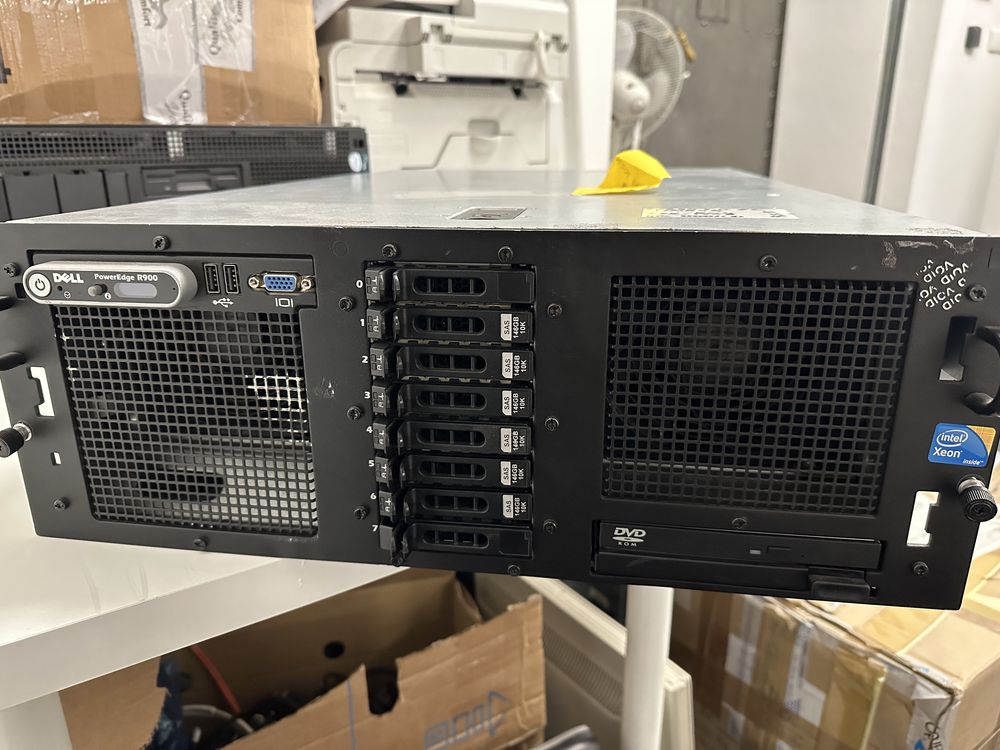 Serwer Dell PowerEdge R900, 4 x Xeon E7450, 32 GB , szyny 8x 2,5"