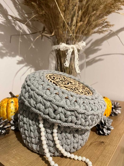 Koszyczek robiony na szydełku