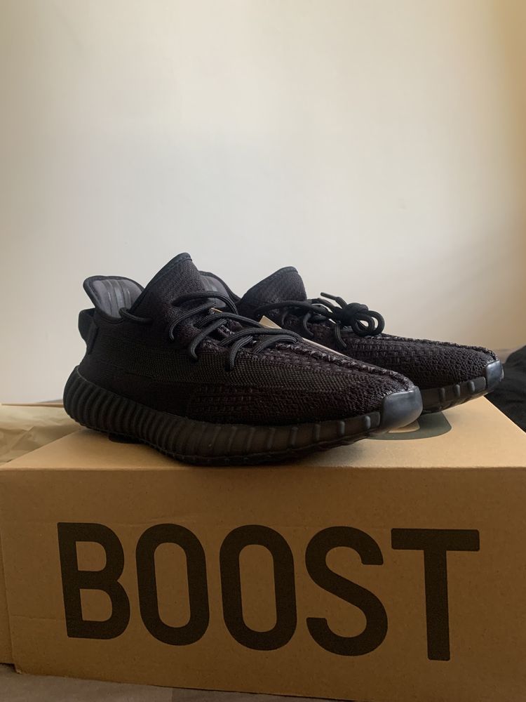 Yezzy boost 350 v2 onyx