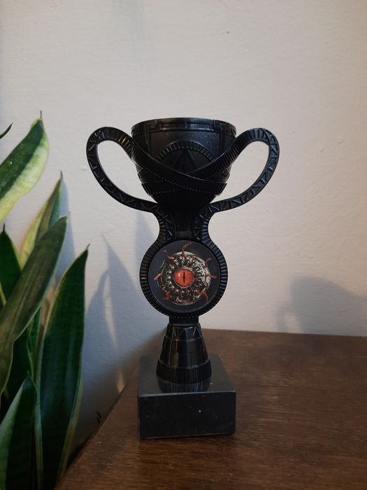 trofeum z motywem Oblivion, rollercoastery w parku rozrywki Alton Towe