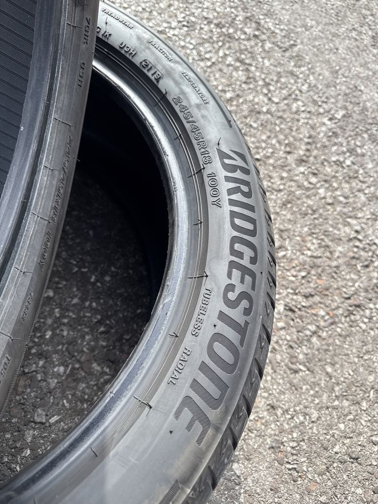 2x 245/45r18 bridgestone turanza t005 19r.