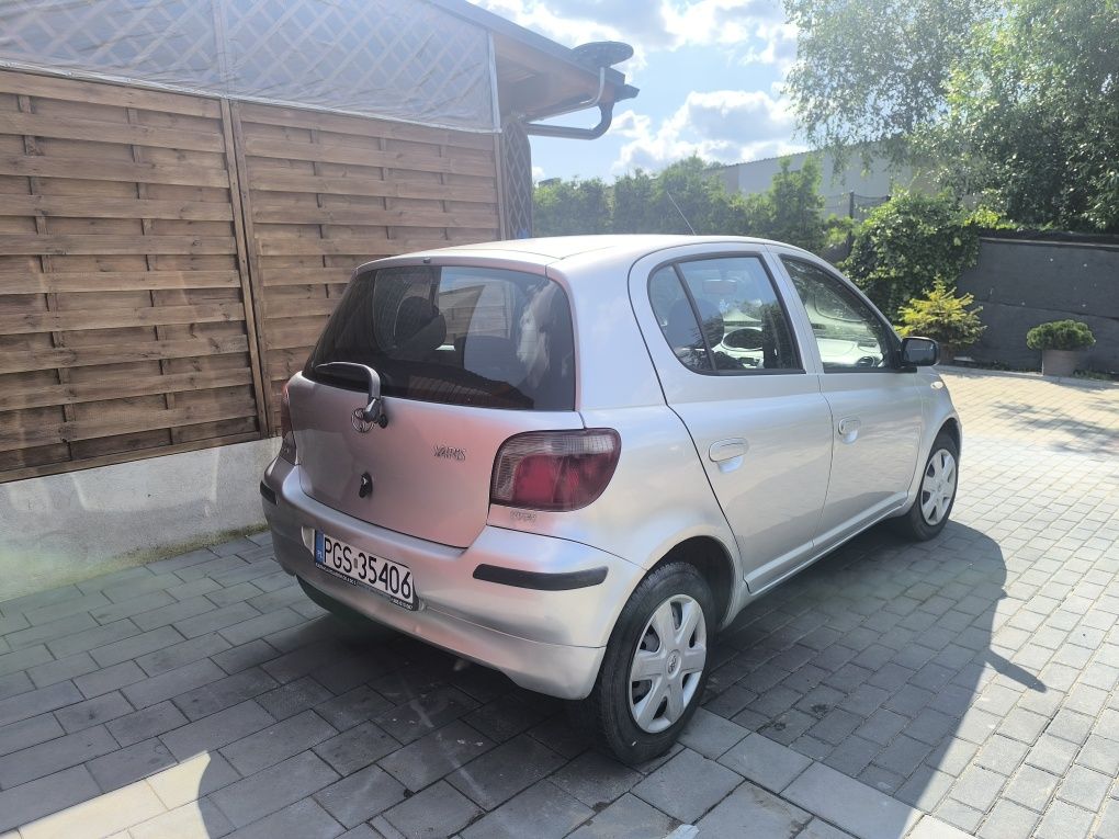 Sprzedam Toyotę Yaris I 1.0 VVT-I