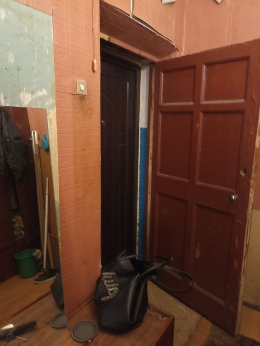 Продам двухкомнатную квартиру по улице  Черняховмкого ( Сагайдачного )