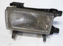 Oryginalny reflektor prawy  AUDI 80 B2 78-84