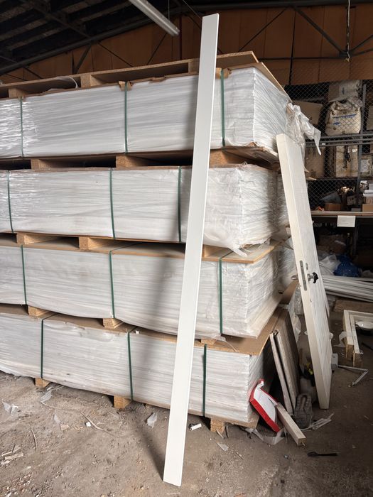 Nowe białe panele MDF 260x12 cm – listwy ścienne, wykończeniowe