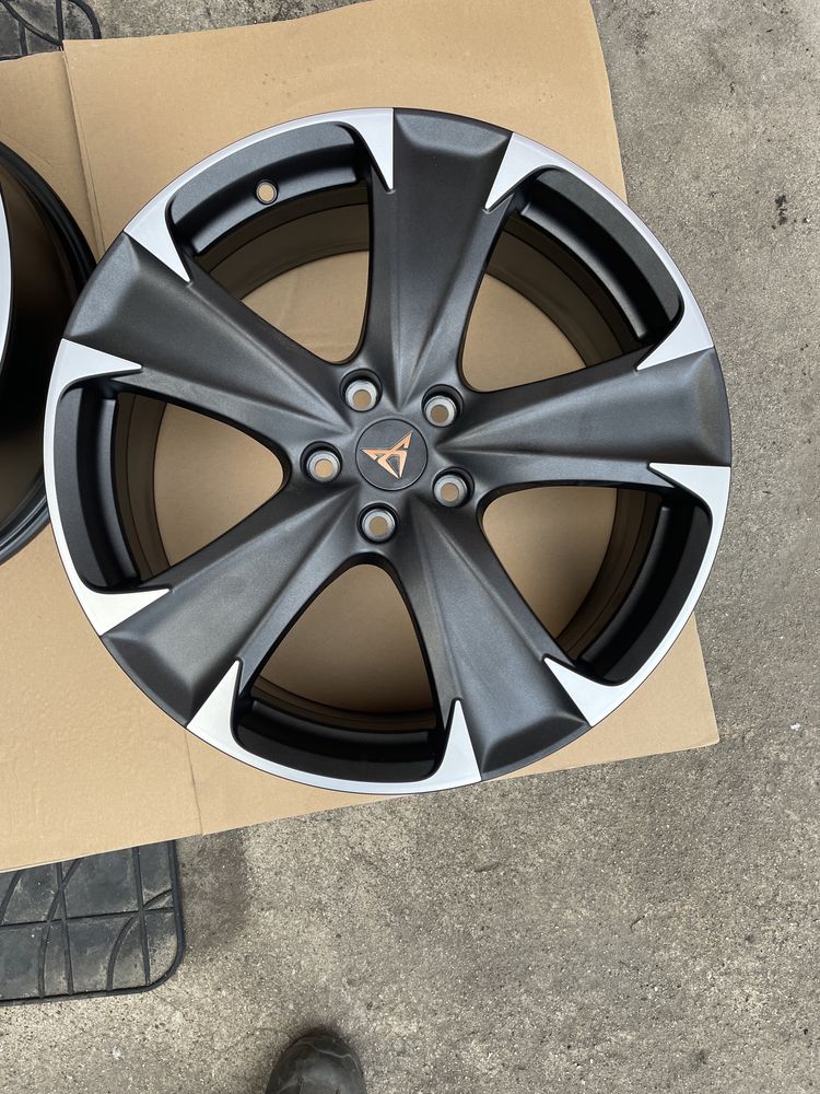 Felgi Leon Cupra 5FA 8x19 et49 5x112