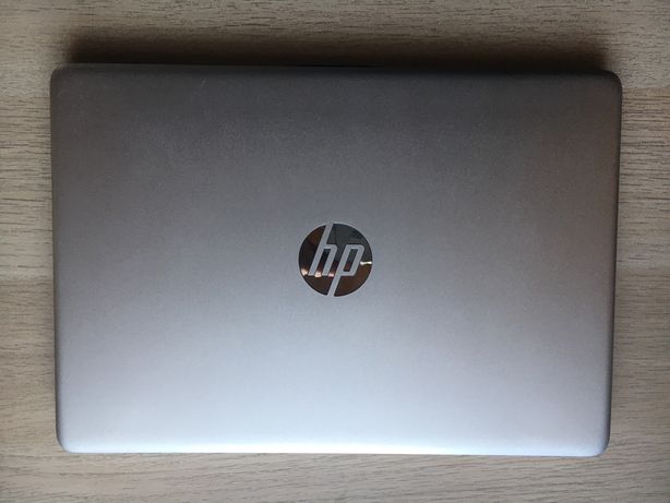 Laptop HP 14 cali AMD Ryzen 5 grafika 2GB