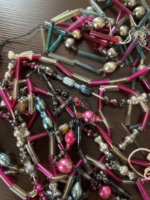 Ялинкові  прикраси гірлянди намисто стеклярус