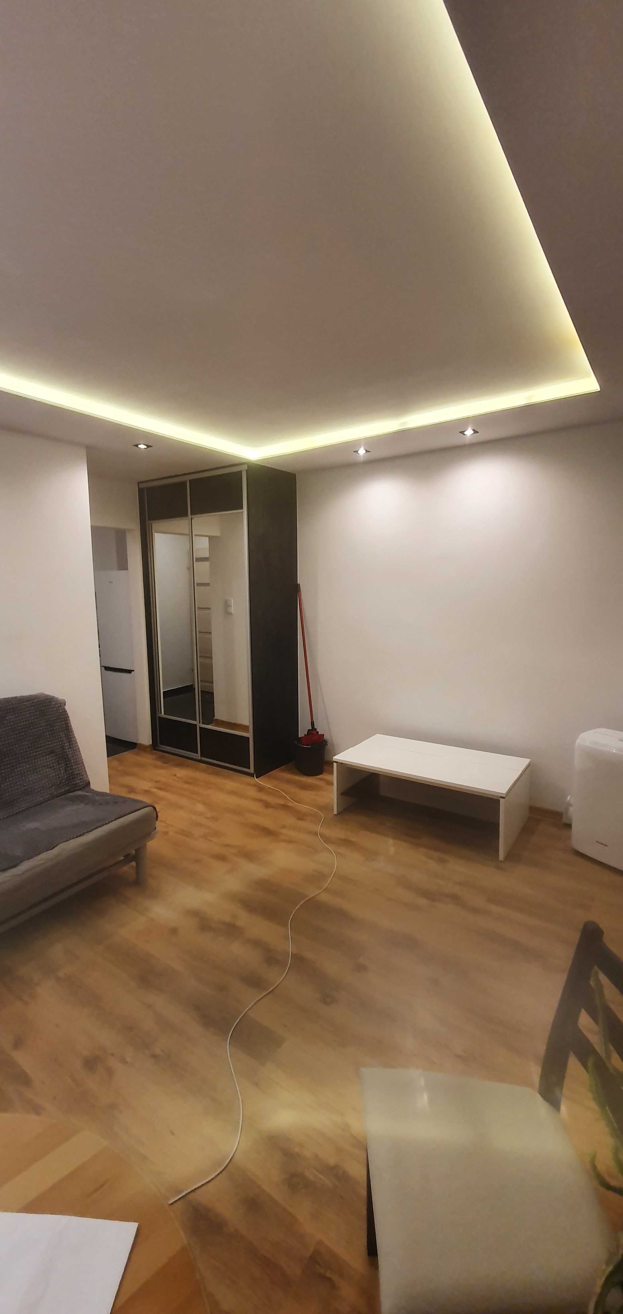 Kawalerka w centrum / dobry standard / opłaty+internet wliczone w cenę