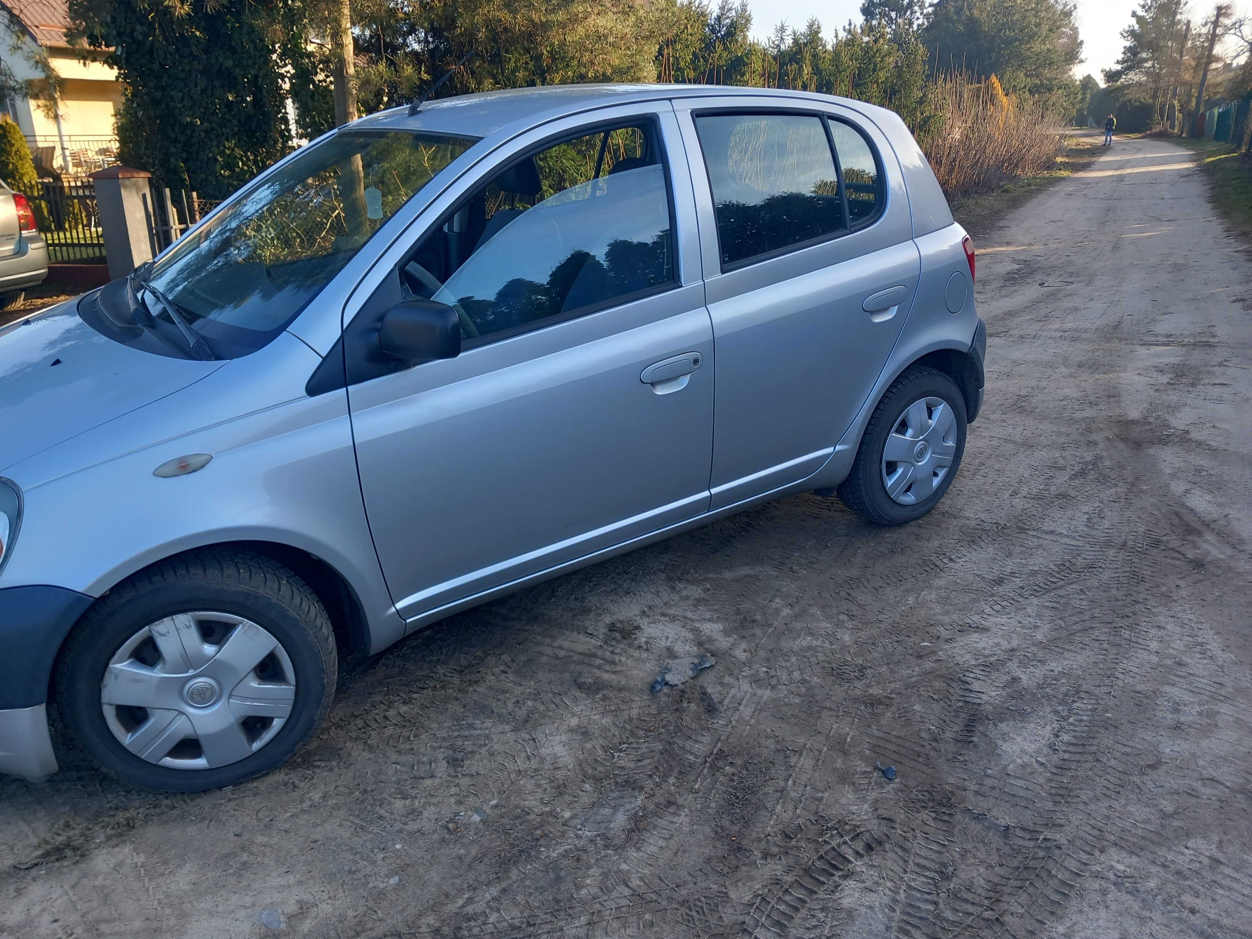 Toyota Yaris 1,3 benzyna 5 drzwi - klima , elektryka