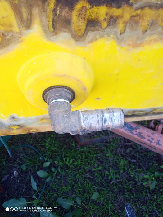 Бак оприскувача на 300 літрів