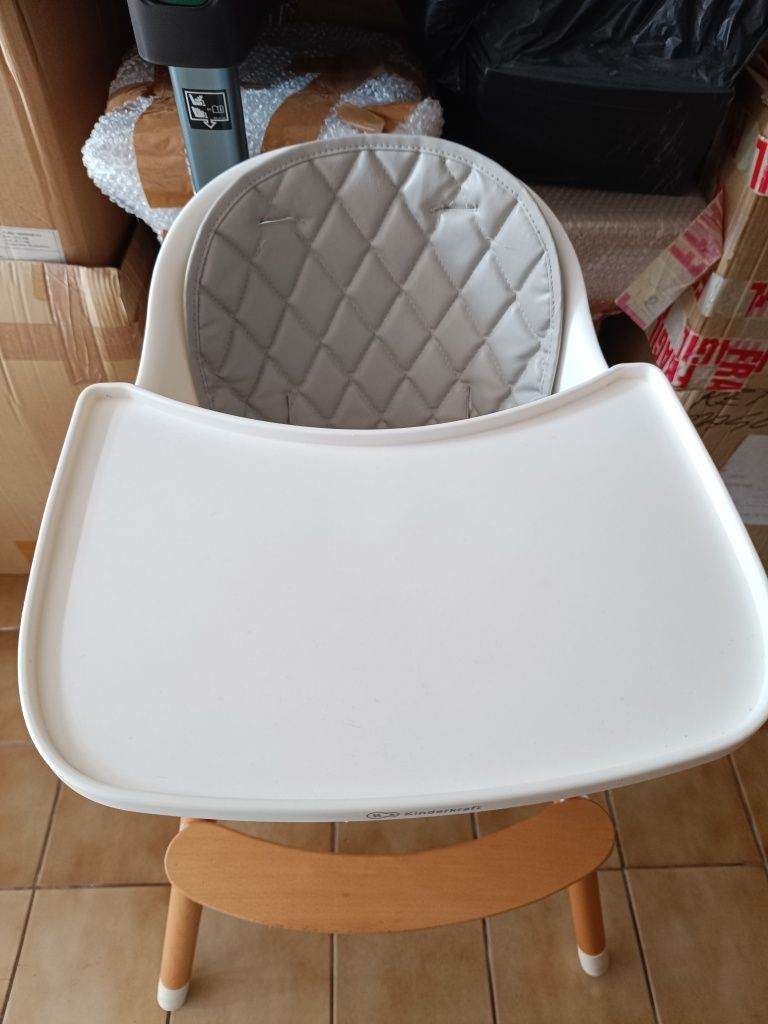 Vende-se cadeira de refeição