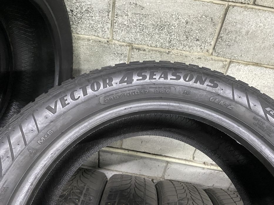 Всесезонні шини 215/55 R17 (94V) GOOD YEAR