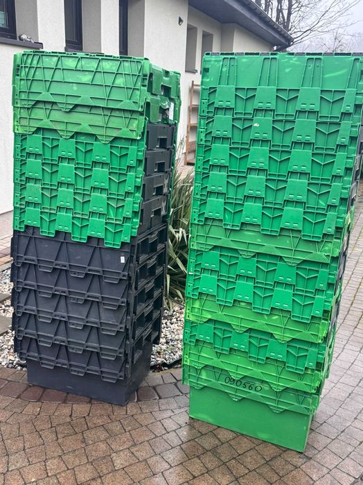 Plastikowy pojemnik z pokrywą 600x400x365 mm