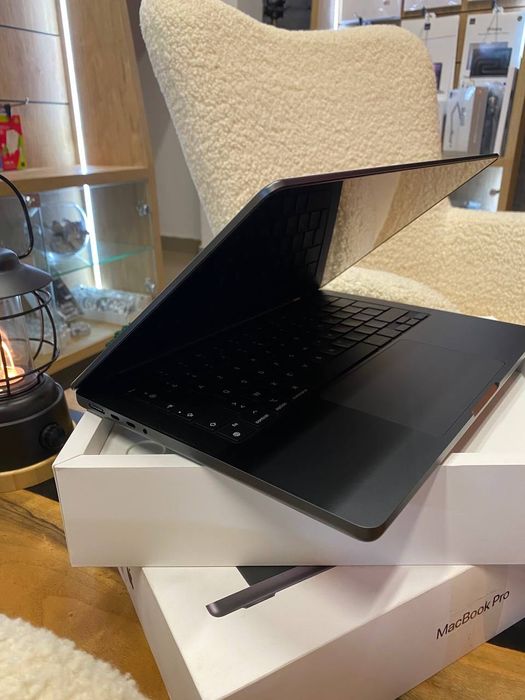 Ноутбук Apple MacBook Pro 14" M4 Pro 24/512GB Space Black (MX2H3) 2024