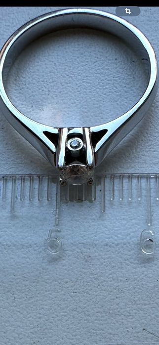 0.2 ct Кольцо из белого золота с бриллиантом
