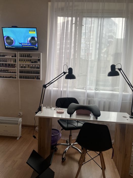 Оренда місця, манікю,бровист, візажист
