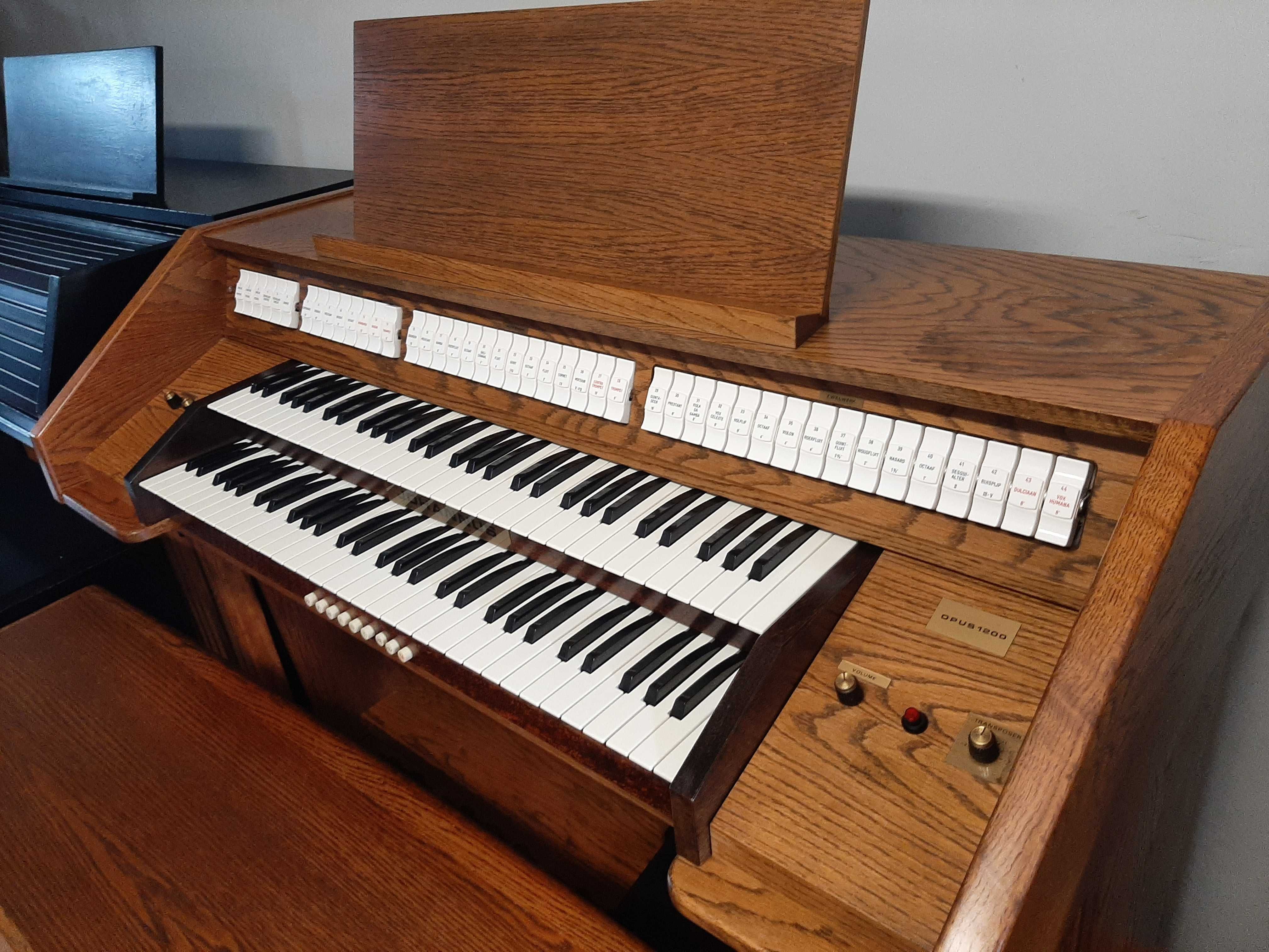 Cyfrowe organy kościelne Johannus Opus 1200 MIDI