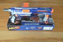 Wyrzutnia Nerf Rampage z magazynkiem i pudełkiem