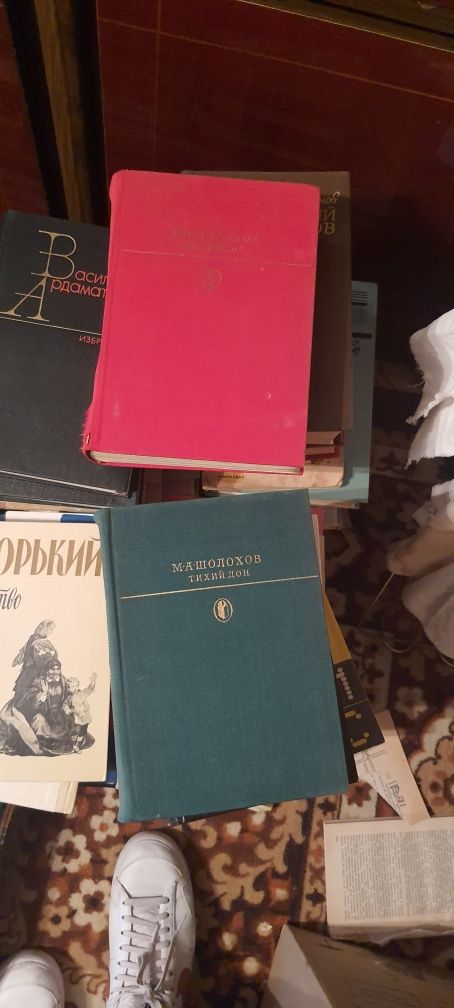 Книги велика кількість