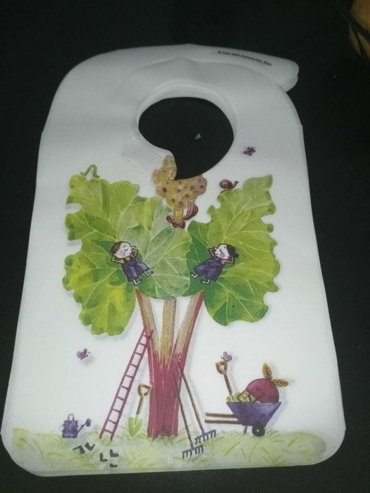 Pack de 110 babetes descartáveis