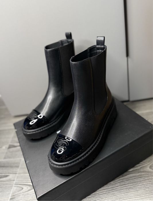 Лаковые ботинки в стиле шанель chanel 39 размер