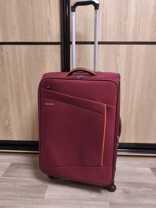 Чемодан на колёсах средний, Валіза середнього розміру