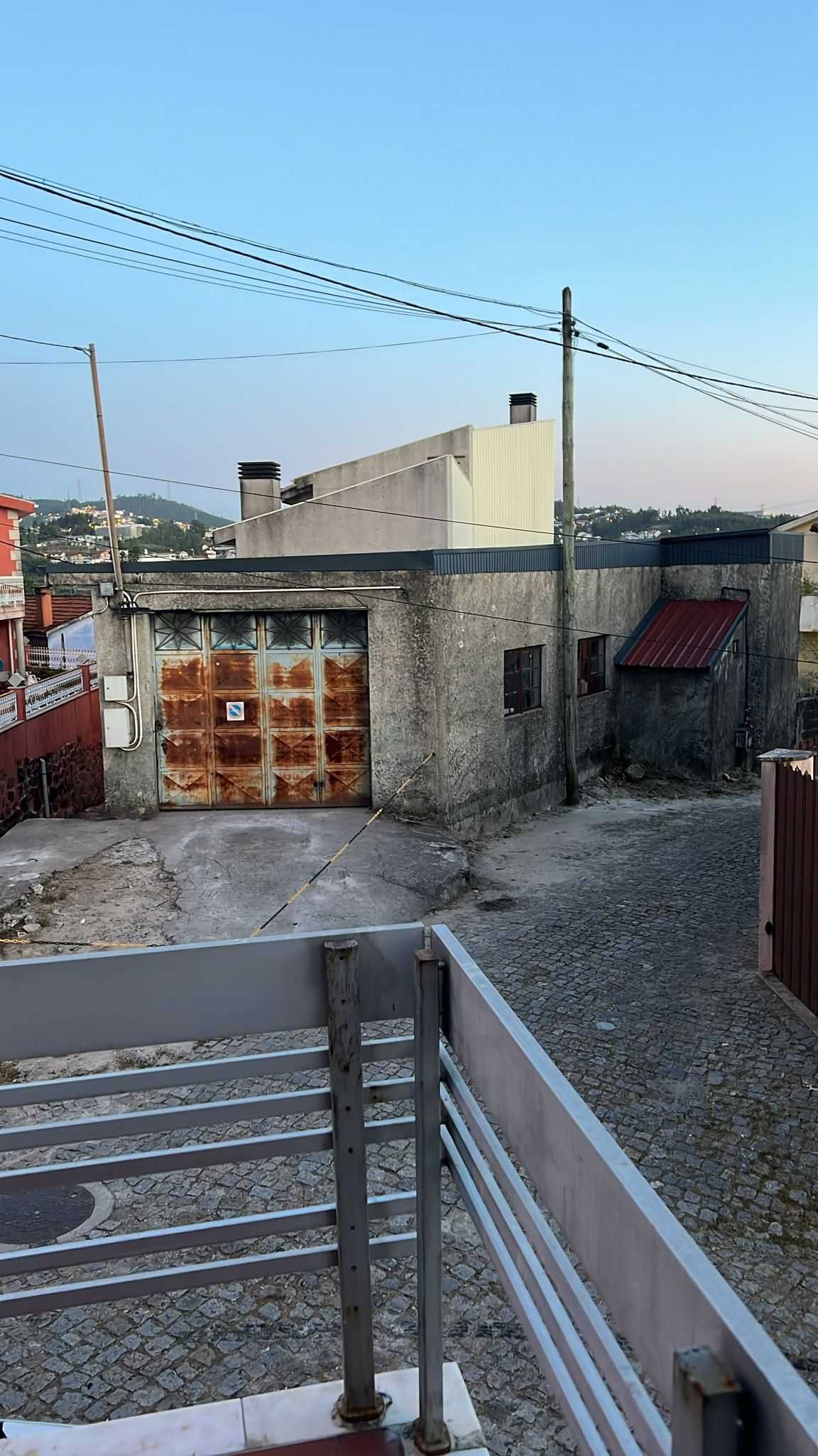 Edifício com 3 pisos