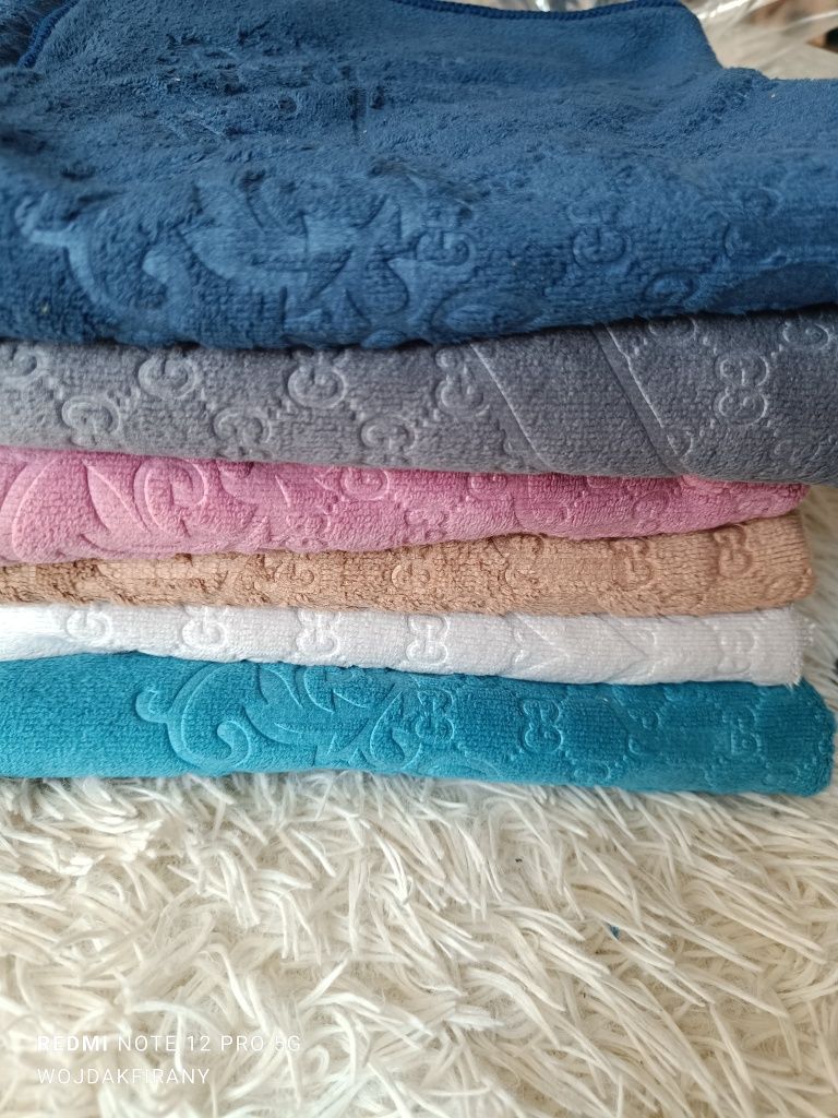 Ręczniki nowe z mikrofibry z tłoczonym wzorem 50*100cm