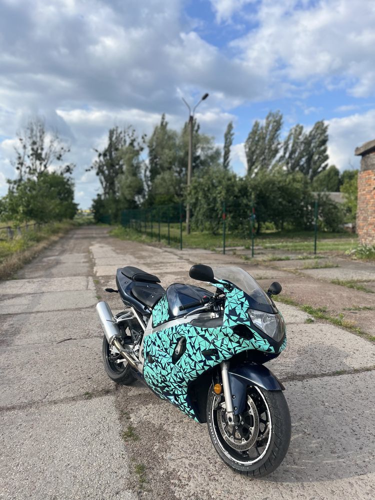 продам  Suzuki GSXR 600 k3