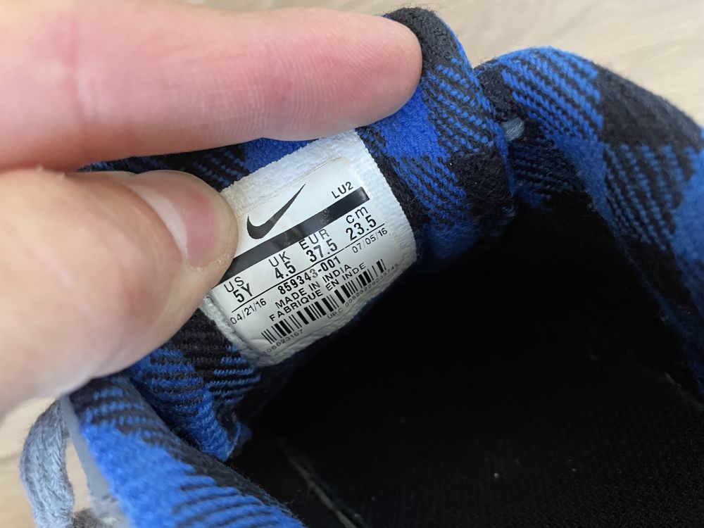 Кроссовки Nike 37.5 размер