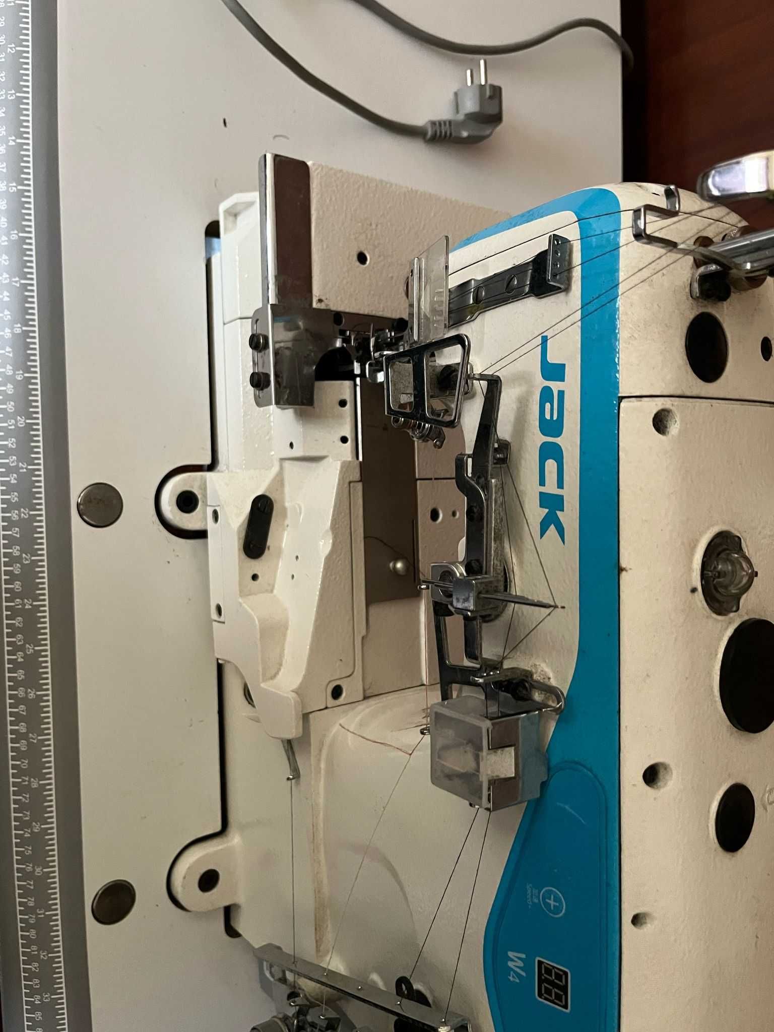 Máquina costura recobrimento jack