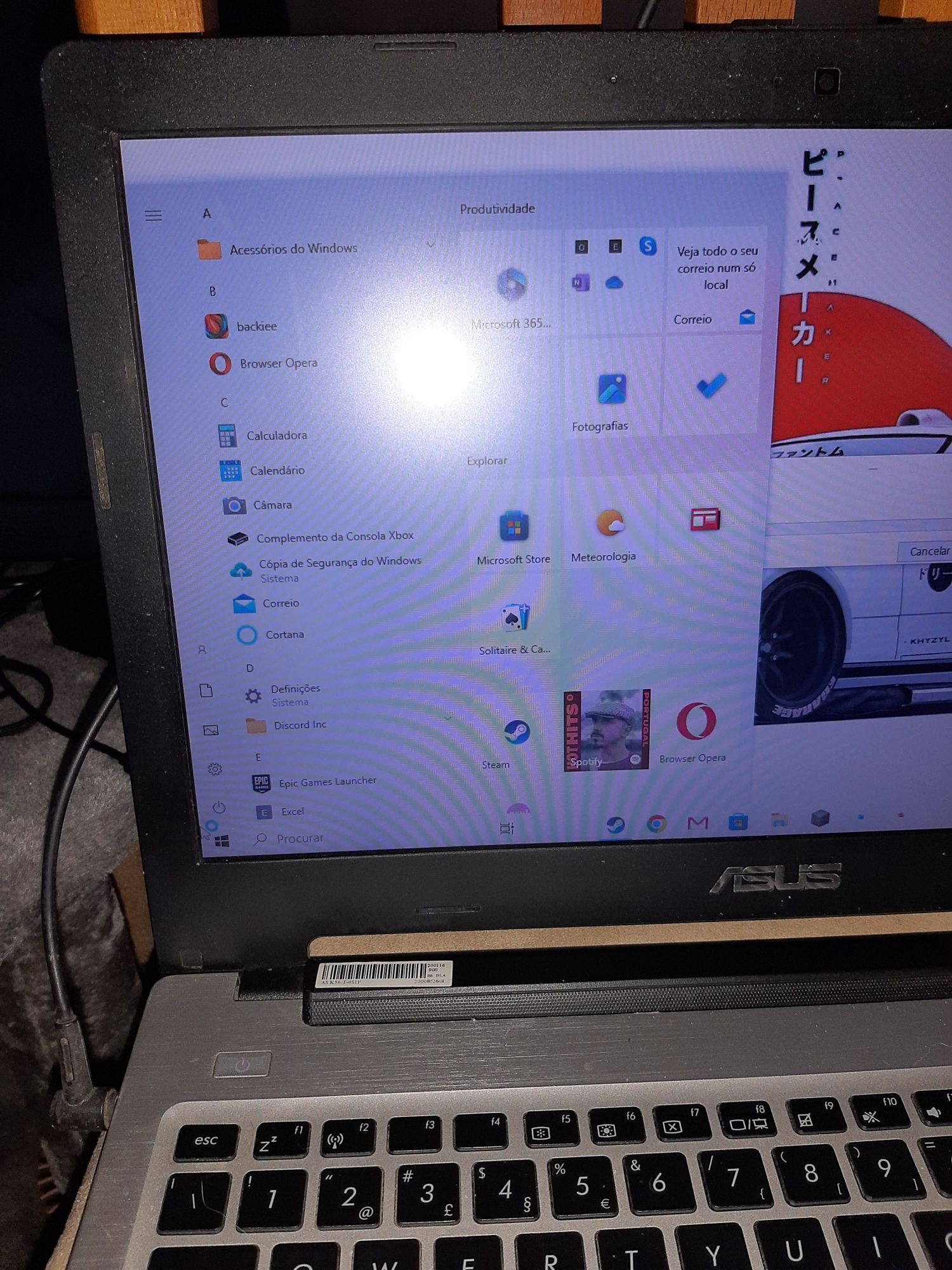 Computador Acer a funcionar