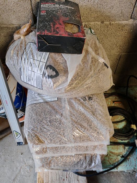 Salamandra pellets usada