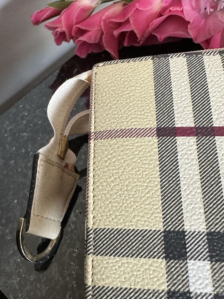 Kosmetyczka burberry używana w kratkę