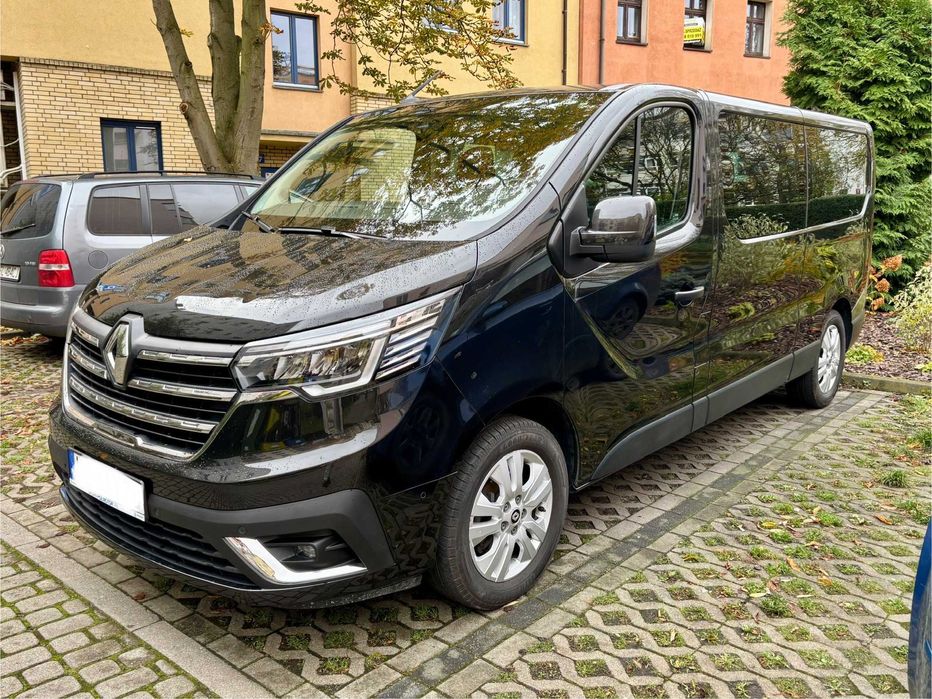 Wypożyczalnia Wynajem bus 9 osobowy Renault Trafic long 2024r.