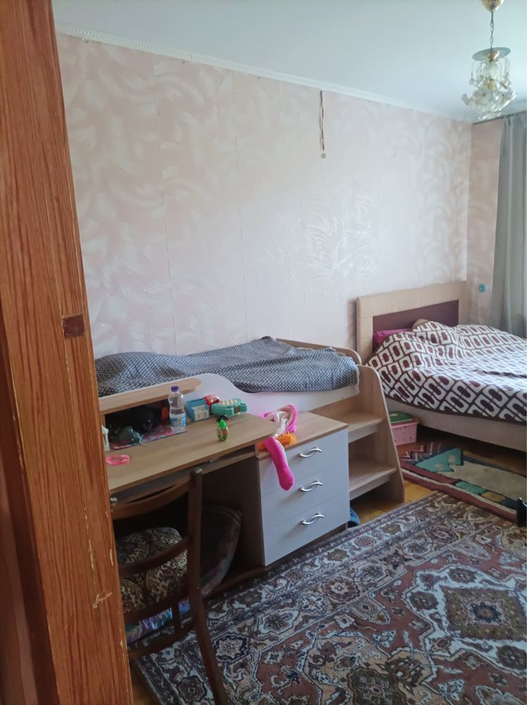 Продам 3х ком квартиру Центр Чешский дом