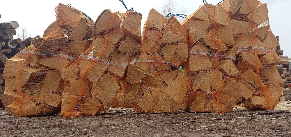 Suche drewno kominkowe opałowe rozpałkowe klon olcha dąb worek 60L