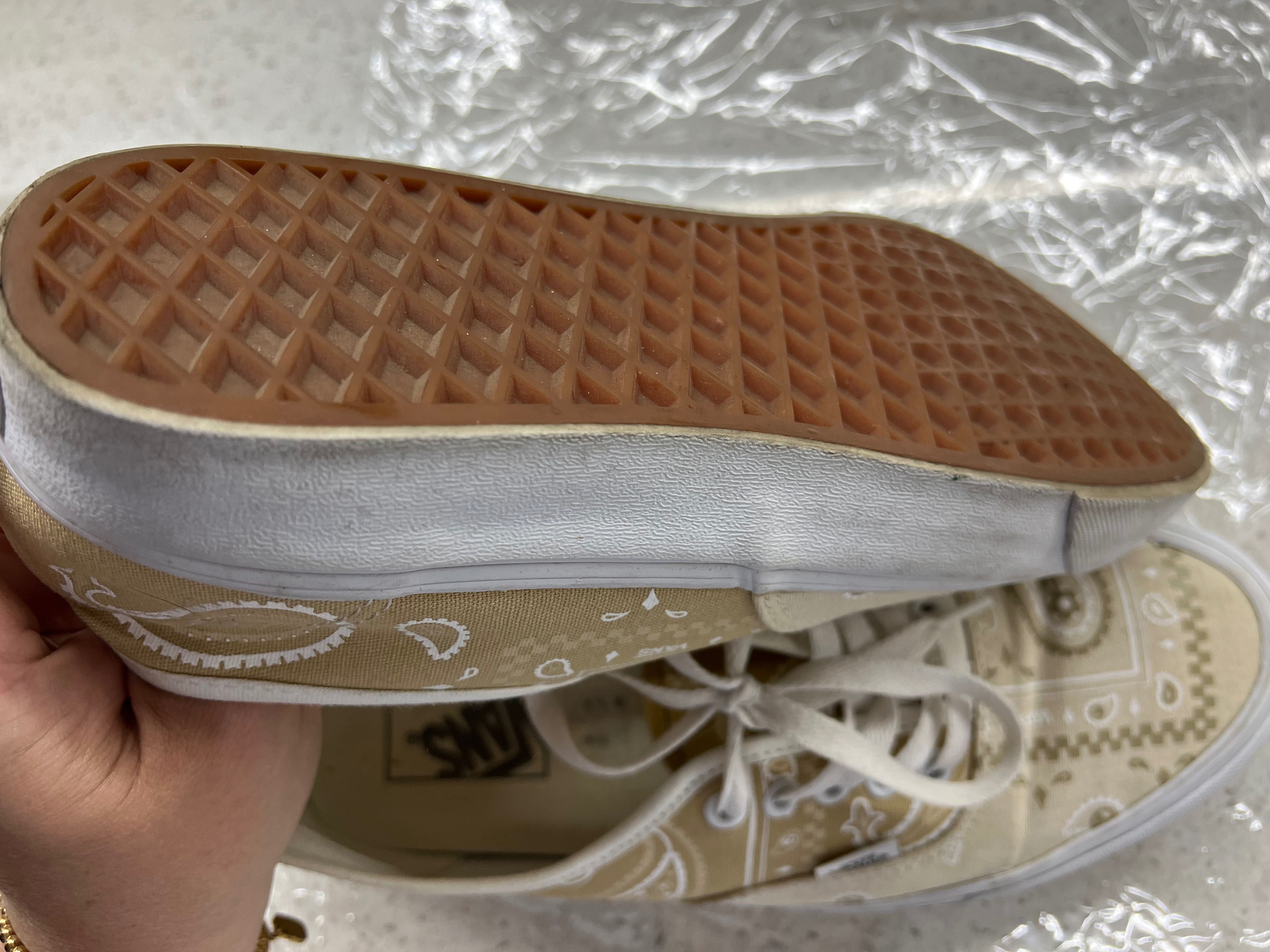 Продам кеди Vans