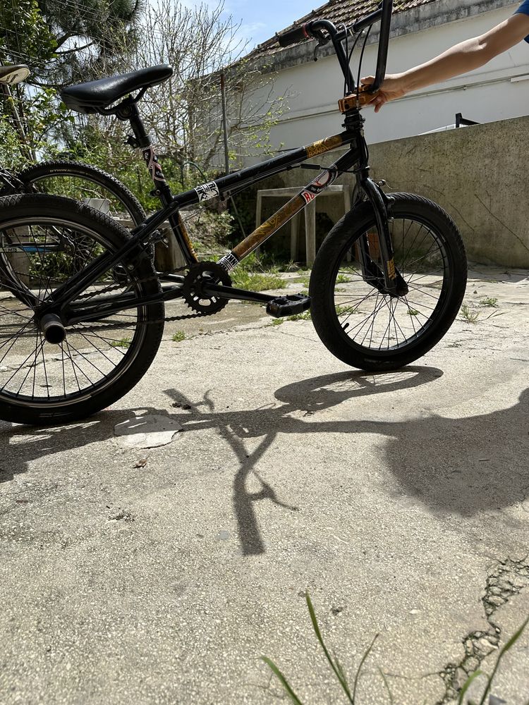 Bicicleta bmx ….