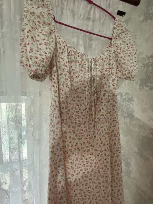 Довга сукня у квіточку