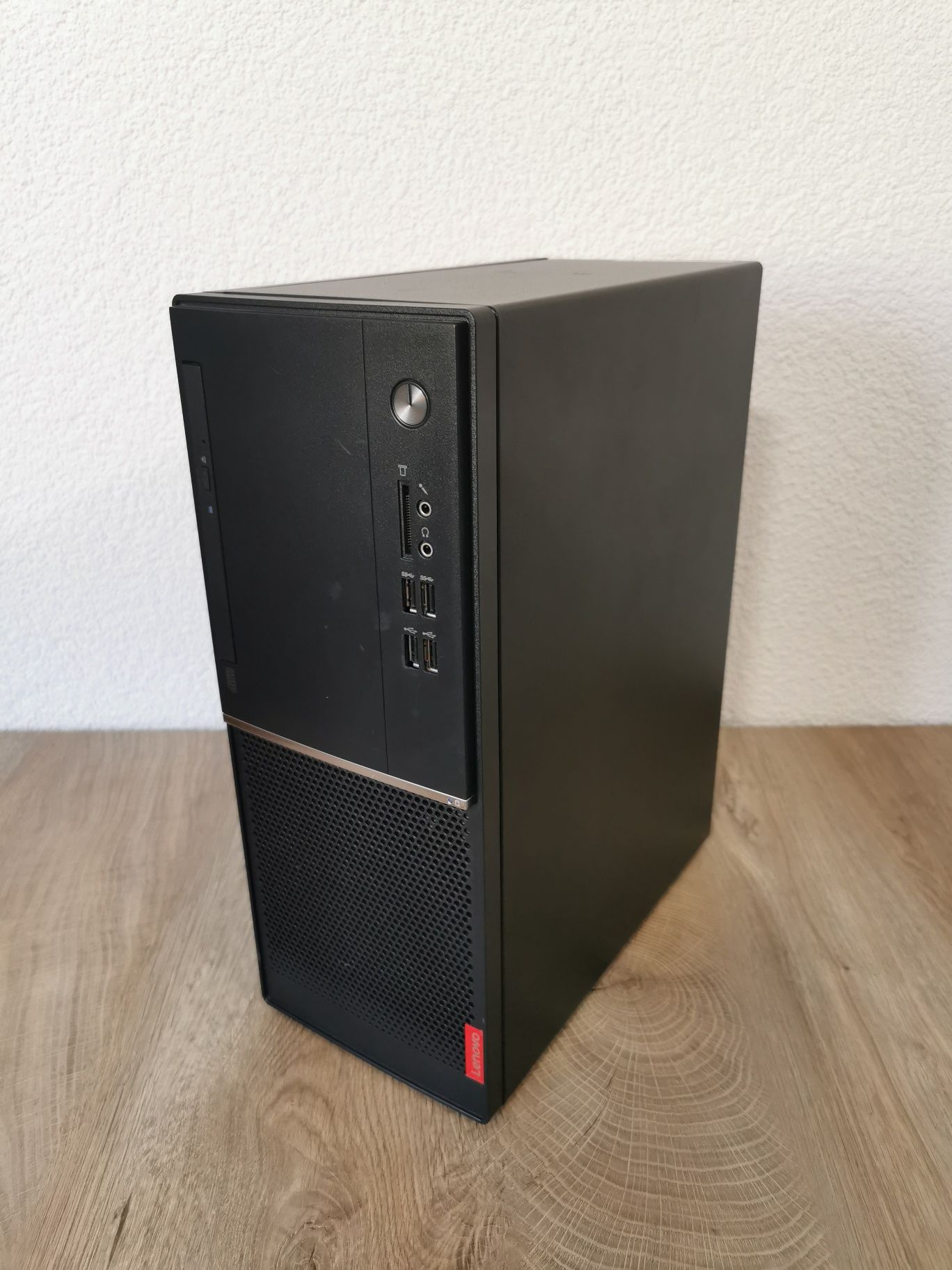 Системний блок Lenovo, Ryzen 5 - 2400g, ram 12gb, ssd 256gb, Vega 11