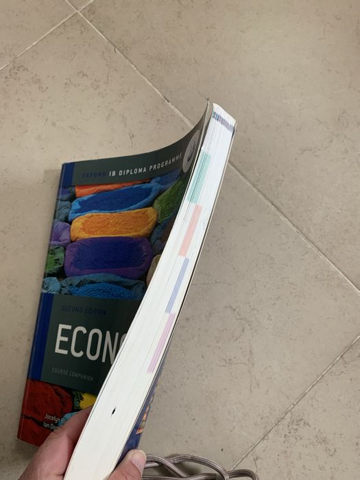 Livro Economia Oxford- IB diploma programme