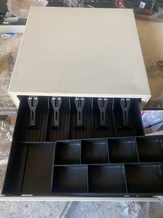 Денежные кассовые,грошові ящики